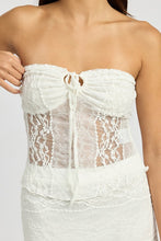 Load image into Gallery viewer, KEYHOLE STRAPLESS TOP WITH FRONT TIE
